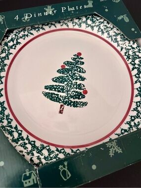 Vintage Furio Christmas Tree Spongeware Dinner Plates Set of 4